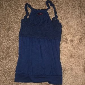 Sleeveless tank top